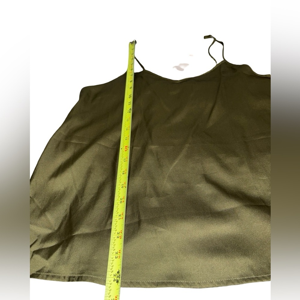 NWT Ekouaer Olive Satin Camisole Tank Top Size M Adjustable Straps - Picture 5 of 6